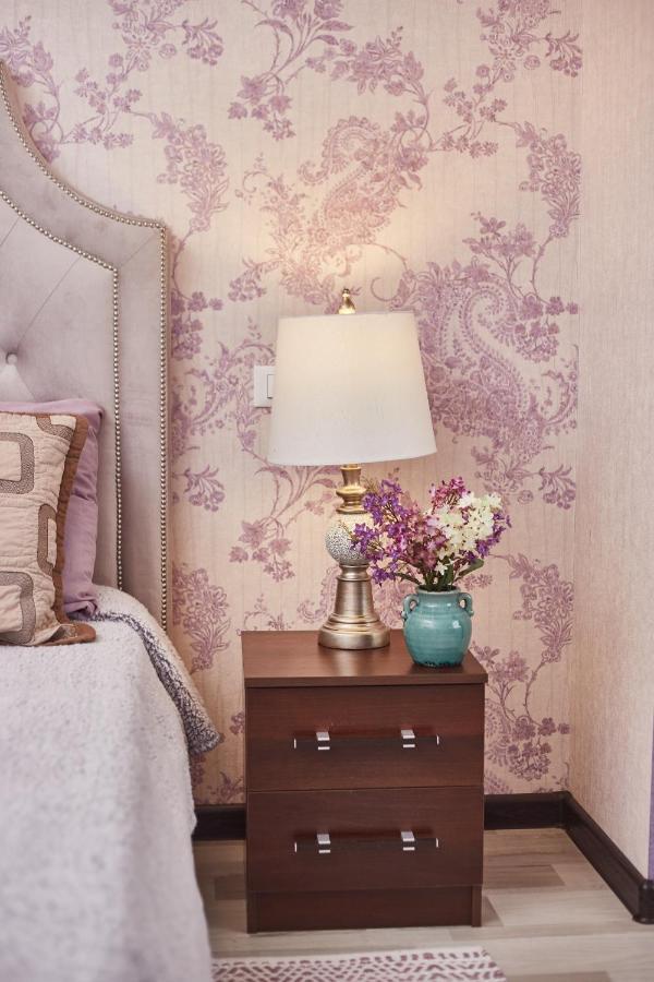 Purple Pearl On French Boulevard Appartamento Odessa Esterno foto